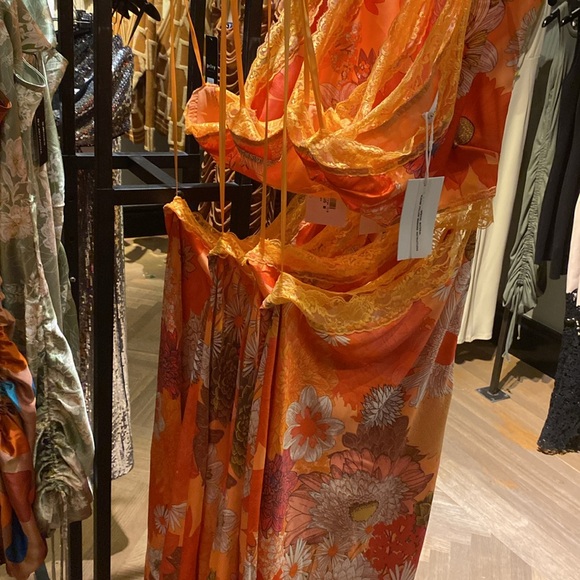 Saints and secrets floral maxi dress - Picture 4 of 6